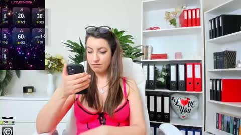 Snapshot of candywesst chatting on February 26, 2025, 1:52 pm Candy My pleasure its in your hands online show from February 26, 2025, 1:52 pm