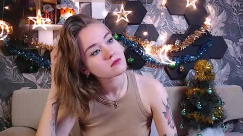 Mia online show from December 18, 2024, 2:21 am