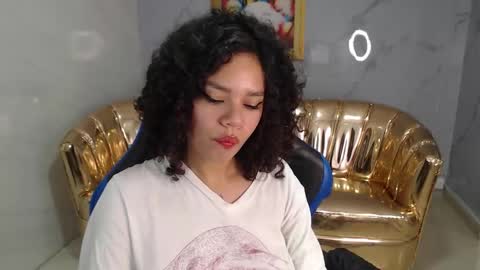 canela_s1 online show from October 13, 2025, 8:09 pm