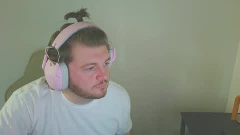 Snapshot of captianplanet1313 chatting on September 23, 2025, 1:14 pm captianplanet1313 online show from September 23, 2025, 1:14 pm