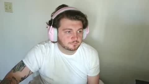 Snapshot of captianplanet1313 chatting on October 16, 2025, 2:40 pm captianplanet1313 online show from October 16, 2025, 2:40 pm