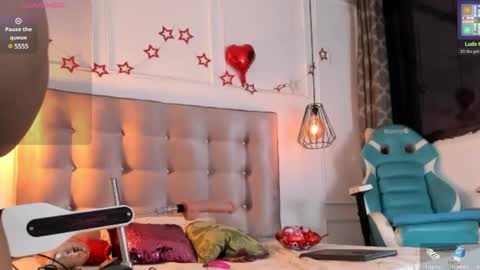 Snapshot of caraiosh_ chatting on February 26, 2025, 11:41 am Cara online show from February 26, 2025, 11:41 am