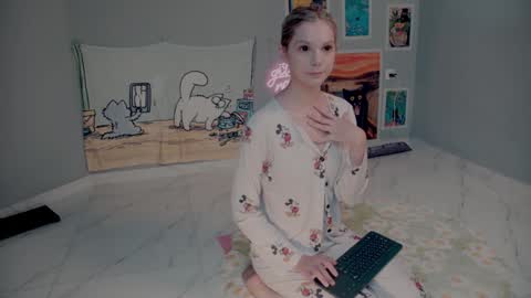 Snapshot of careful_i_bite chatting on September 15, 2025, 4:45 am NONA follow online show from September 15, 2025, 4:45 am