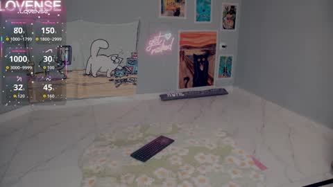 Snapshot of careful_i_bite chatting on September 19, 2025, 4:58 am NONA follow online show from September 19, 2025, 4:58 am