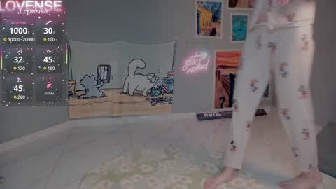 Snapshot of careful_i_bite chatting on September 21, 2025, 6:15 am NONA follow online show from September 21, 2025, 6:15 am