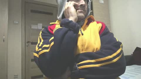 Laz online show from February 16, 2025, 10:21 pm