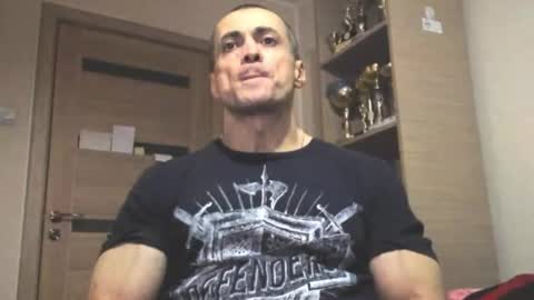 Laz online show from October 29, 2025, 7:04 pm