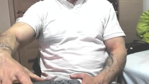 Laz online show from November 6, 2025, 8:04 am