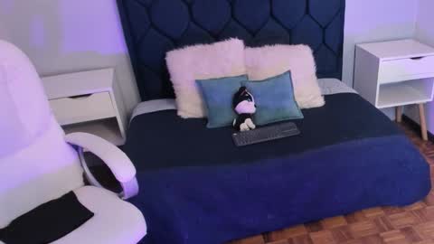 Snapshot of carinasommers chatting on November 1, 2025, 10:45 pm CARINA  online show from November 1, 2025, 10:45 pm