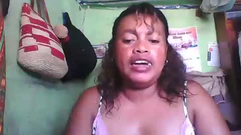 Snapshot of carinesexy69 chatting on January 16, 2025, 10:32 am carinesexy69 online show from January 16, 2025, 10:32 am