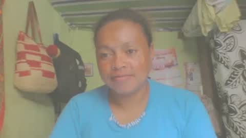 Snapshot of carinesexy69 chatting on February 4, 2025, 10:54 am carinesexy69 online show from February 4, 2025, 10:54 am