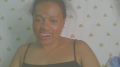 Snapshot of carinesexy69 chatting on October 25, 2025, 10:23 am carinesexy69 online show from October 25, 2025, 10:23 am