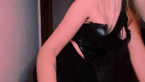 Carin online show from October 9, 2025, 3:15 am