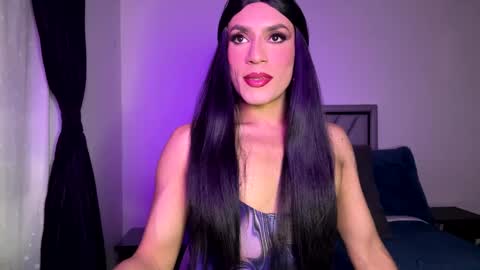 Snapshot of carla_santini chatting on February 10, 2025, 11:34 pm Carla Santini online show from February 10, 2025, 11:34 pm