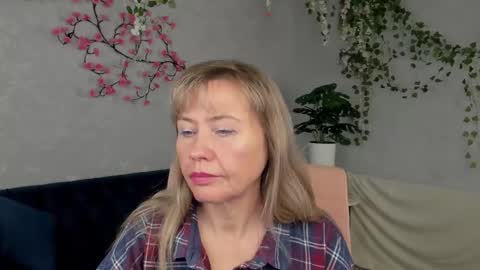 Snapshot of carla_vogue chatting on November 19, 2025, 6:02 am Carla Vogue online show from November 19, 2025, 6:02 am