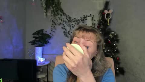 Snapshot of carla_vogue chatting on December 14, 2025, 2:50 am Carla Vogue online show from December 14, 2025, 2:50 am