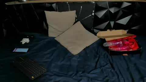 carlamarrinson online show from February 22, 2025, 12:19 pm