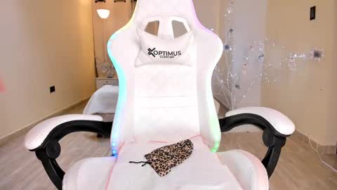 Alejandra online show from December 15, 2024, 2:30 am