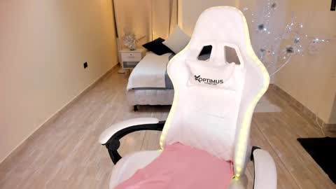 Alejandra online show from December 22, 2024, 5:34 am