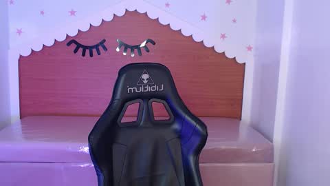 CARLYE   online show from October 16, 2025, 3:18 am