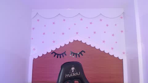 CARLYE   online show from October 23, 2025, 3:17 am