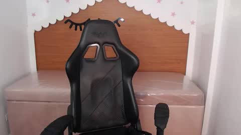 CARLYE   online show from November 13, 2025, 3:55 pm