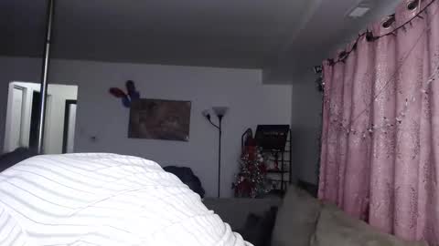 Snapshot of carliecreams chatting on January 7, 2025, 3:14 am Carlie online show from January 7, 2025, 3:14 am