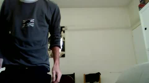 Carlos online show from November 18, 2025, 9:36 am