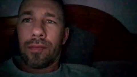 carloscadiz11 online show from October 20, 2025, 11:05 pm