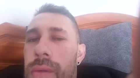 carloscadiz11 online show from November 20, 2025, 12:49 pm