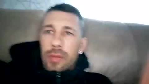 carloscadiz11 online show from November 22, 2025, 11:20 am