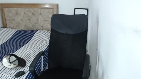 carlossmi01 online show from September 13, 2025, 11:32 am