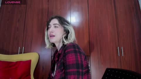 carly grasso  online show from September 10, 2025, 3:06 am