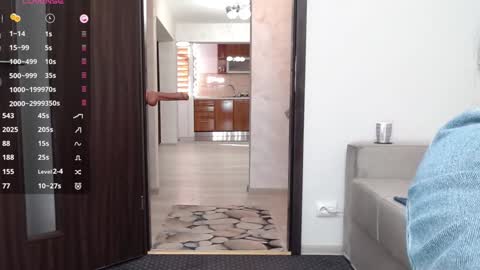 Snapshot of carmela_fox chatting on November 13, 2025, 9:52 am Carmela online show from November 13, 2025, 9:52 am