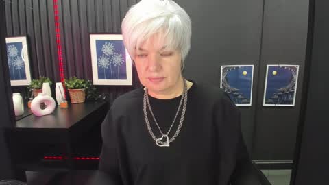 Carmen online show from January 3, 2025, 8:43 pm