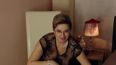 CaroJhones online show from February 3, 2025, 8:35 am