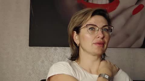 CaroJhones online show from February 10, 2025, 4:08 am