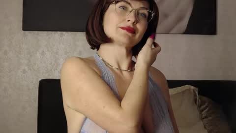 CaroJhones online show from February 16, 2025, 2:00 pm