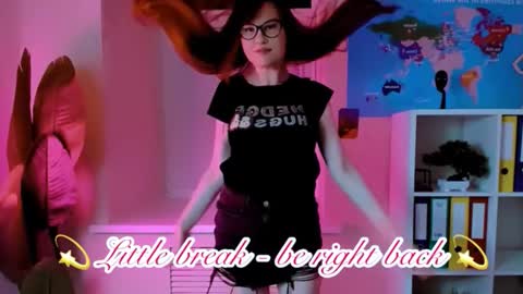 Snapshot of carol_carmen chatting on November 12, 2025, 1:44 pm Carol online show from November 12, 2025, 1:44 pm