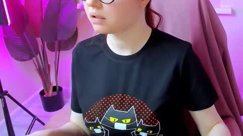 Snapshot of carol_carmen chatting on November 22, 2025, 10:58 am Carol online show from November 22, 2025, 10:58 am