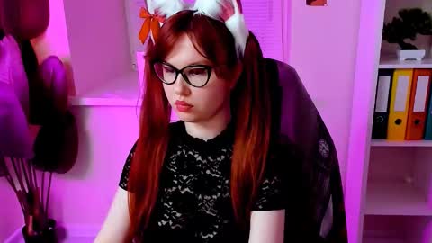 Snapshot of carol_carmen chatting on December 1, 2025, 2:00 pm Carol online show from December 1, 2025, 2:00 pm