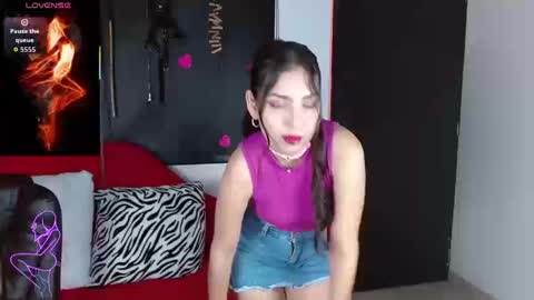 Caroline online show from September 24, 2025, 1:36 pm