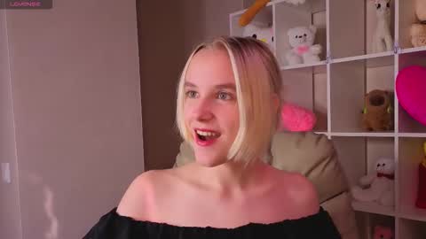Snapshot of carolin_miller chatting on September 15, 2025, 8:14 am Carol online show from September 15, 2025, 8:14 am