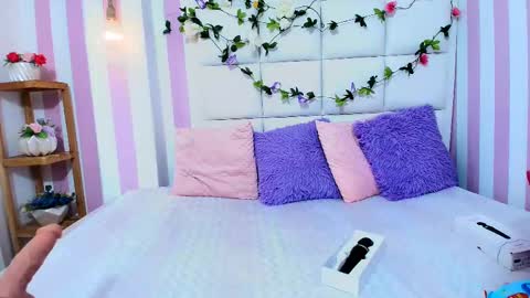 Snapshot of carolina_hernandez22 chatting on March 6, 2025, 1:03 pm Carolina online show from March 6, 2025, 1:03 pm
