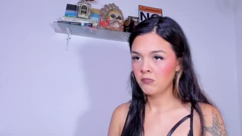 Snapshot of carolina_ml chatting on November 24, 2025, 6:29 pm CarolinaM online show from November 24, 2025, 6:29 pm