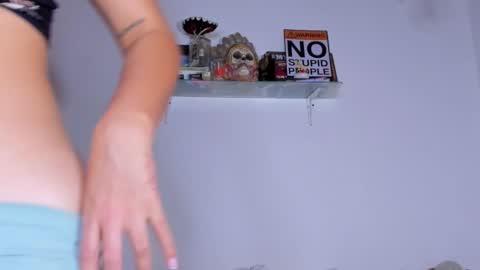 Snapshot of carolina_ml chatting on December 2, 2025, 5:30 pm CarolinaM online show from December 2, 2025, 5:30 pm