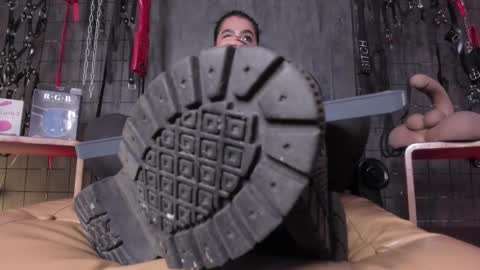 carolina online show from November 24, 2025, 10:42 pm