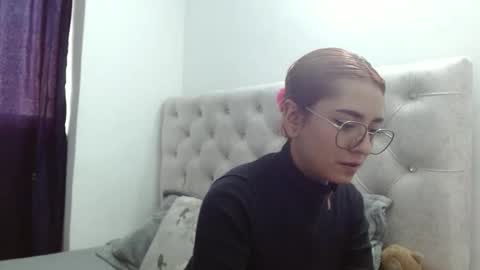 carolinapinnkman online show from November 25, 2025, 7:58 pm