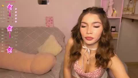 Snapshot of caroline_brown0 chatting on December 28, 2024, 11:09 am Caroline online show from December 28, 2024, 11:09 am