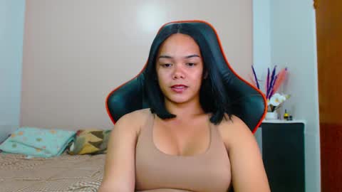 Snapshot of caroline_east chatting on March 10, 2025, 3:41 pm caroline_east online show from March 10, 2025, 3:41 pm